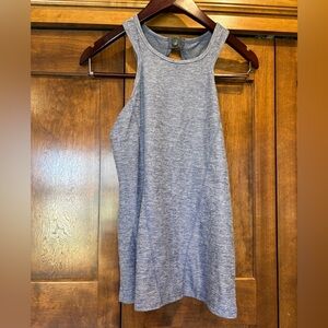 Oiselle tank size 4; SnapBack with keyhole EUC purple